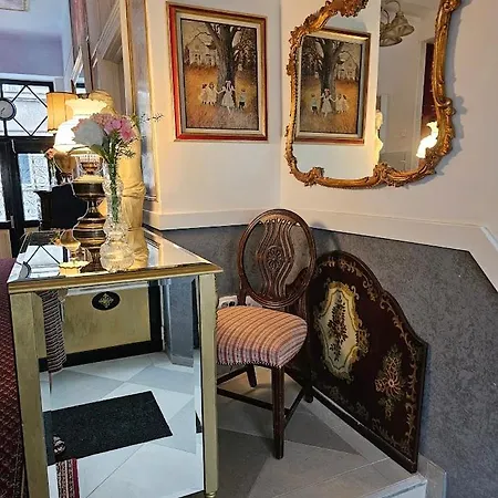 Vansvel Boutique 12 *