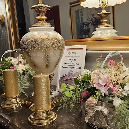 Vansvel Boutique 12 *